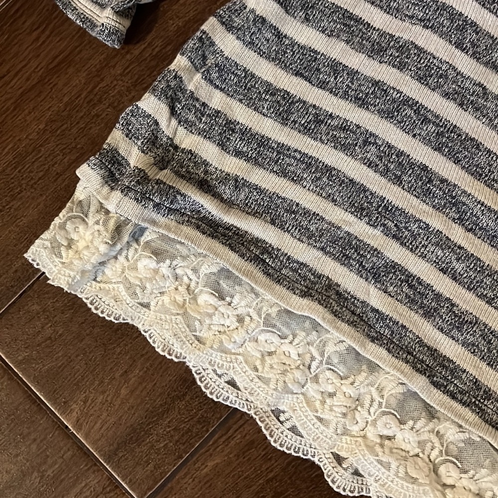 M Loft Sweater - Picture 2 of 3